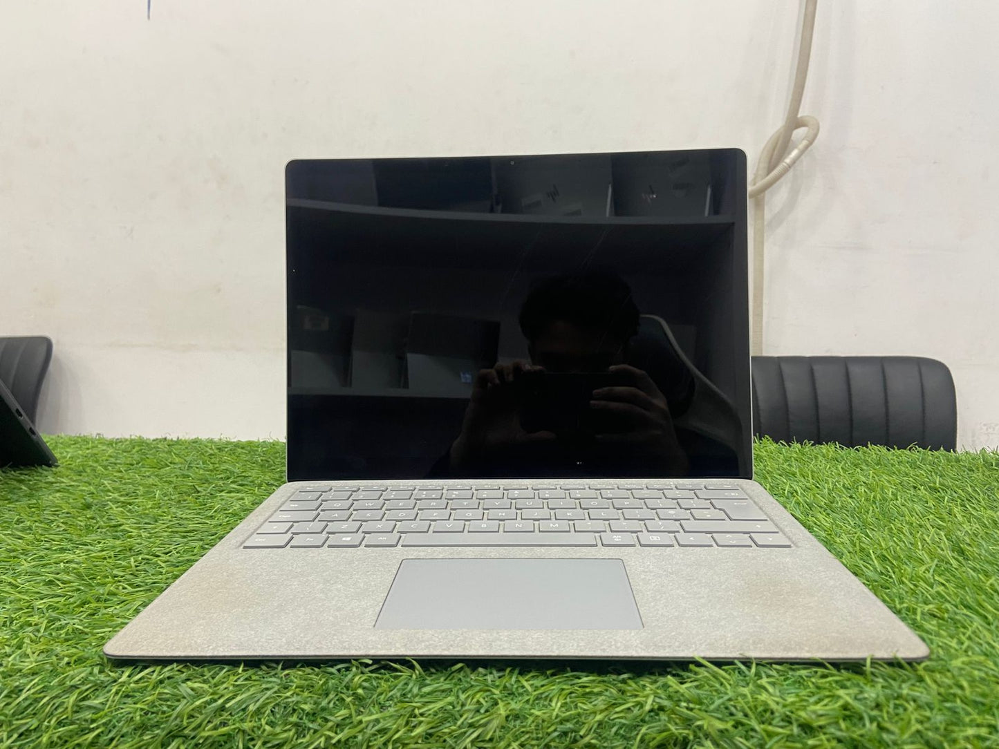 Microsoft Surface Laptop 2 | Core i5 8th Gen | 8GB RAM | 256GB SSD | Touch Display | Long Battery Life