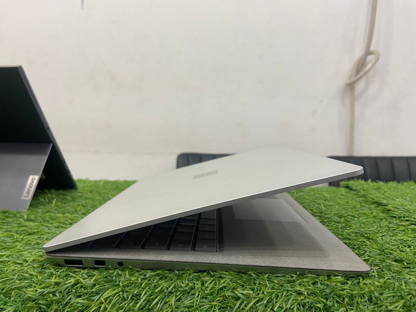 Microsoft Surface Laptop 2 | Core i5 8th Gen | 8GB RAM | 256GB SSD | Touch Display | Long Battery Life