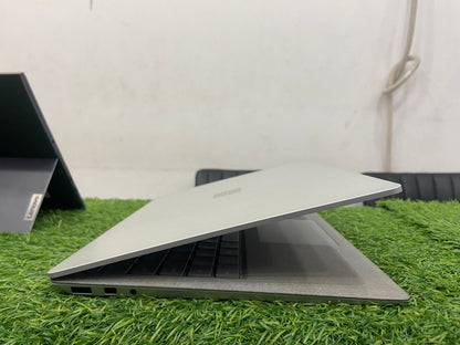 Microsoft Surface Laptop 2 | Core i5 8th Gen | 8GB RAM | 256GB SSD | Touch Display | Long Battery Life