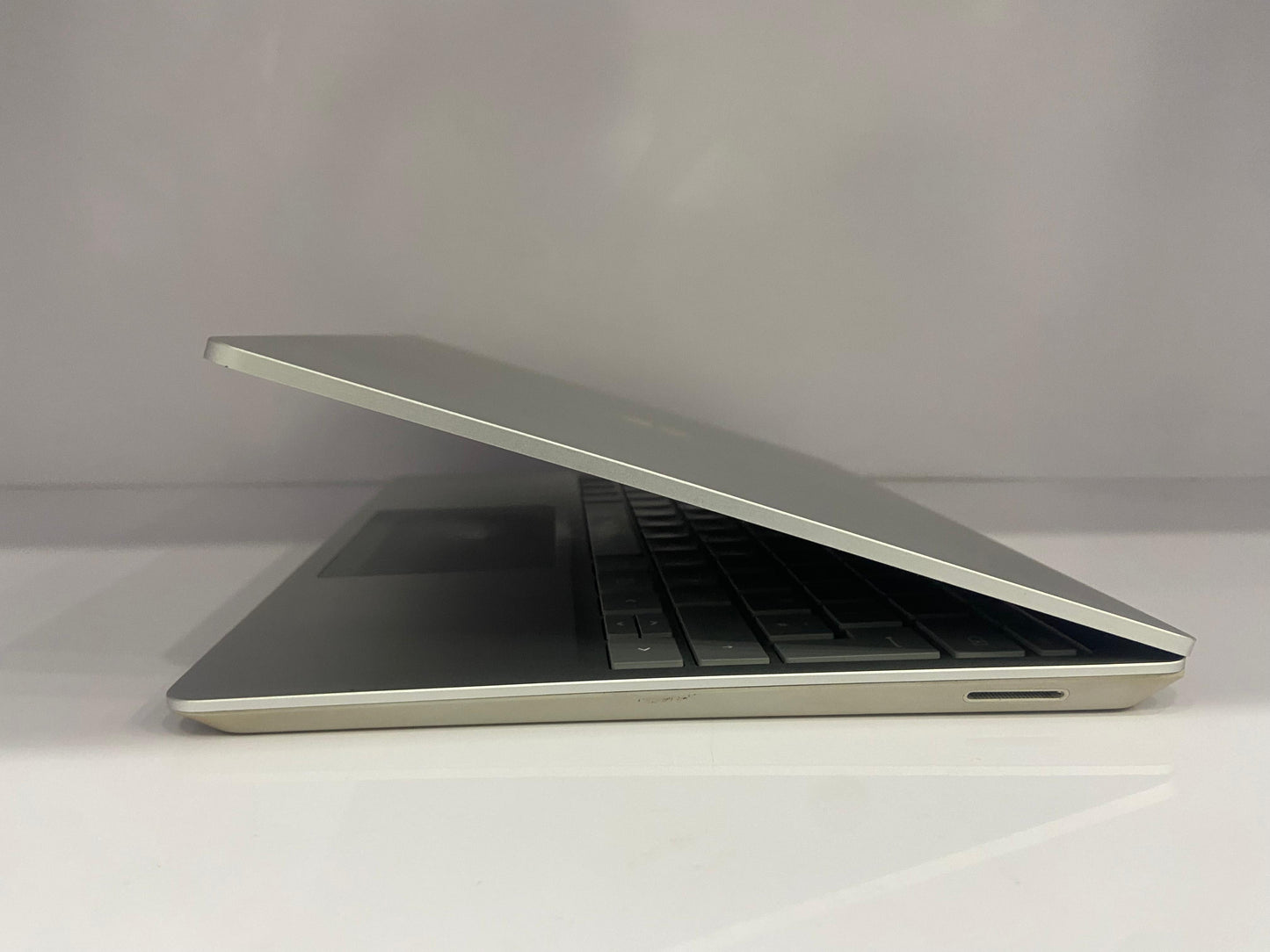 Microsoft Surface Laptop Go – 10th Gen Core i5 | 16GB RAM | 256GB SSD | 12.5” Touchscreen | Intel UHD Graphics | HD Camera